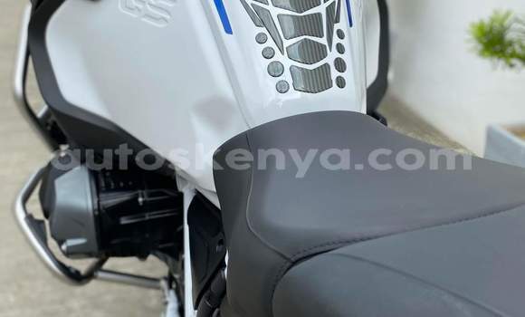 Oofamaa BMW R1200GS Adventure White Doqdoqqee iti Nairobi keessatti Nairobi keessatti Oofamaa BMW R1200GS Adventure White Doqdoqqee iti Nairobi keessatti Nairobi keessatti