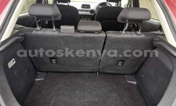 Oofamaa Mazda Demio Red Makiinaa iti Nairobi keessatti Nairobi keessatti
