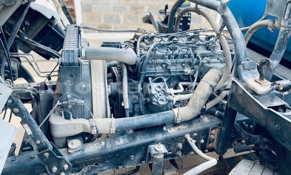 Nunua Ilio tumika Mitsubishi Fuso Nyeupe Lori ndani ya Nairobi nchini Nairobi Nunua Ilio tumika Mitsubishi Fuso Nyeupe Lori ndani ya Nairobi nchini Nairobi