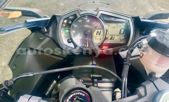 Oofamaa Kawasaki ZX-R Black Doqdoqqee iti Nairobi keessatti Nairobi keessatti Oofamaa Kawasaki ZX-R Black Doqdoqqee iti Nairobi keessatti Nairobi keessatti
