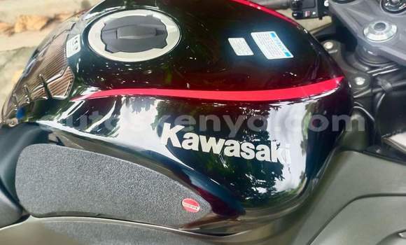 Oofamaa Kawasaki ZX-R Black Doqdoqqee iti Nairobi keessatti Nairobi keessatti Oofamaa Kawasaki ZX-R Black Doqdoqqee iti Nairobi keessatti Nairobi keessatti