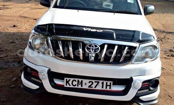 Buy Used Toyota Hiluxe VIGO White Car in Machakos in Nairobi