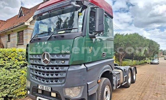 Nunua Ilio tumika Mercedes‒Benz Arocs Kijani Lori ndani ya Machakos nchini Nairobi Nunua Ilio tumika Mercedes‒Benz Arocs Kijani Lori ndani ya Machakos nchini Nairobi