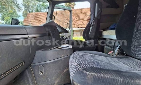 Nunua Ilio tumika Mercedes‒Benz Arocs Kijani Lori ndani ya Machakos nchini Nairobi Nunua Ilio tumika Mercedes‒Benz Arocs Kijani Lori ndani ya Machakos nchini Nairobi