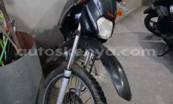 Oofamaa Honda XR 125 Black Doqdoqqee iti Nairobi keessatti Nairobi keessatti Oofamaa Honda XR 125 Black Doqdoqqee iti Nairobi keessatti Nairobi keessatti