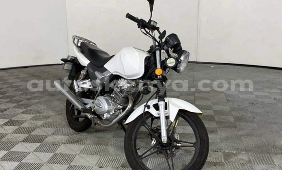 Oofamaa Senke SK150 White Doqdoqqee iti Nairobi keessatti Nairobi keessatti Oofamaa Senke SK150 White Doqdoqqee iti Nairobi keessatti Nairobi keessatti