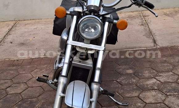 Oofamaa Honda Steed 400 Silver Doqdoqqee iti Nairobi keessatti Nairobi keessatti Oofamaa Honda Steed 400 Silver Doqdoqqee iti Nairobi keessatti Nairobi keessatti