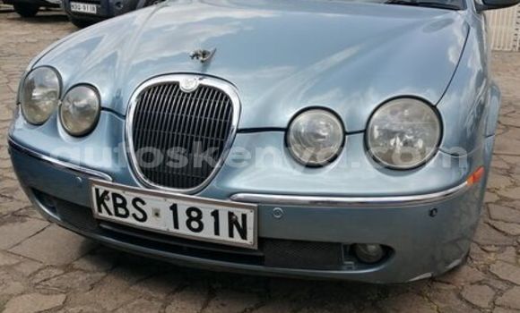 Oofamaa Jaguar S–Type Silver Makiinaa iti Machakos keessatti Nairobi keessatti