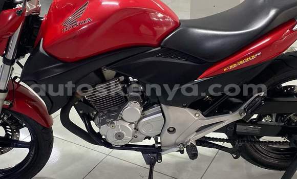 Oofamaa Honda CB Red Doqdoqqee iti Nairobi keessatti Nairobi keessatti Oofamaa Honda CB Red Doqdoqqee iti Nairobi keessatti Nairobi keessatti