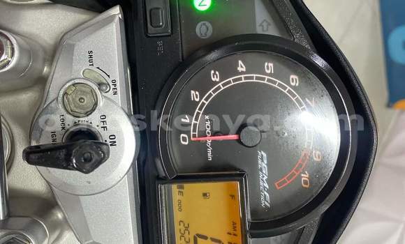 Oofamaa Honda CB Red Doqdoqqee iti Nairobi keessatti Nairobi keessatti Oofamaa Honda CB Red Doqdoqqee iti Nairobi keessatti Nairobi keessatti