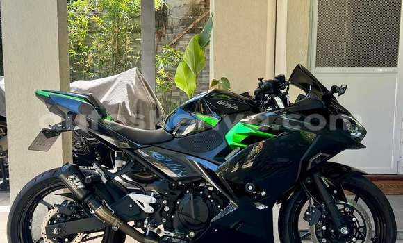 Buy Used Kawasaki Ninja Black Bike in Nairobi in Nairobi