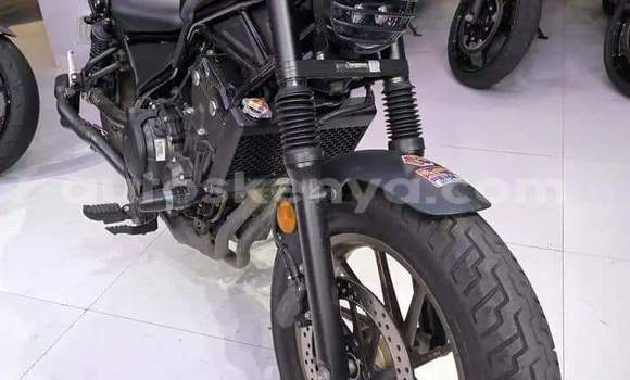 Oofamaa Honda Rebel Black Doqdoqqee iti Nairobi keessatti Nairobi keessatti Oofamaa Honda Rebel Black Doqdoqqee iti Nairobi keessatti Nairobi keessatti