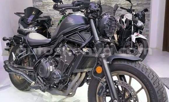 Oofamaa Honda Rebel Black Doqdoqqee iti Nairobi keessatti Nairobi keessatti Oofamaa Honda Rebel Black Doqdoqqee iti Nairobi keessatti Nairobi keessatti