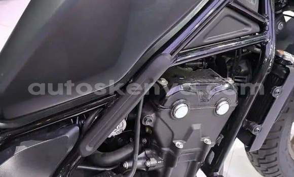 Oofamaa Honda Rebel Black Doqdoqqee iti Nairobi keessatti Nairobi keessatti Oofamaa Honda Rebel Black Doqdoqqee iti Nairobi keessatti Nairobi keessatti