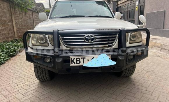 Buy Used Toyota Land Cruiser White Car in Bute in Northeast Kenya Buy Used Toyota Land Cruiser White Car in Bute in Northeast Kenya