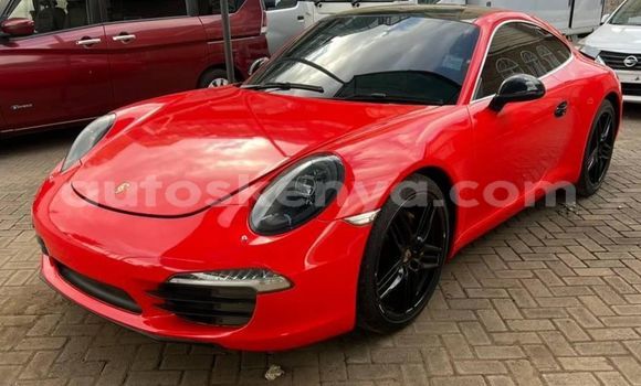 Oofamaa Porsche Carrera GT Red Makiinaa iti Bomet keessatti Rift Valley keessatti Oofamaa Porsche Carrera GT Red Makiinaa iti Bomet keessatti Rift Valley keessatti
