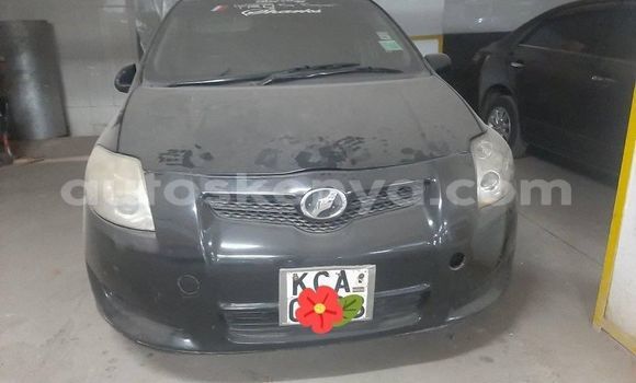 Oofamaa Toyota Auris Black Makiinaa iti Bura keessatti Northeast Kenya keessatti Oofamaa Toyota Auris Black Makiinaa iti Bura keessatti Northeast Kenya keessatti
