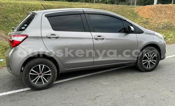 Oofamaa Toyota Vitz Silver Makiinaa iti Machakos keessatti Nairobi keessatti Oofamaa Toyota Vitz Silver Makiinaa iti Machakos keessatti Nairobi keessatti