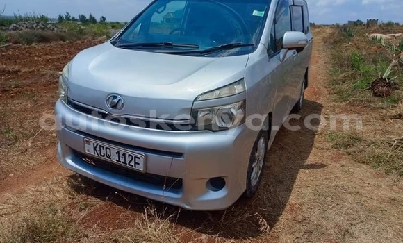 Nunua Ilio tumika Toyota Voxy Fedha Gari ndani ya Nairobi nchini Nairobi Nunua Ilio tumika Toyota Voxy Fedha Gari ndani ya Nairobi nchini Nairobi