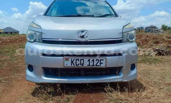 Nunua Ilio tumika Toyota Voxy Fedha Gari ndani ya Nairobi nchini Nairobi Nunua Ilio tumika Toyota Voxy Fedha Gari ndani ya Nairobi nchini Nairobi