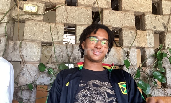 Buy Used Hyundai H200 Black Truck in Nairobi in Nairobi Buy Used Hyundai H200 Black Truck in Nairobi in Nairobi