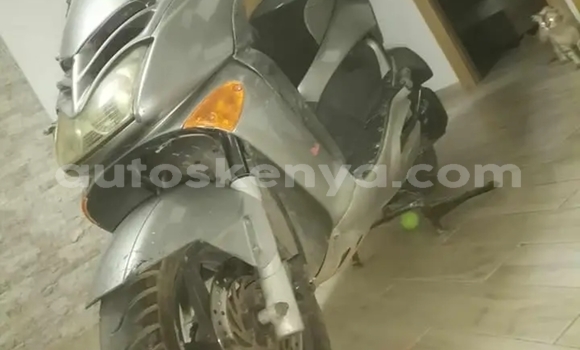 Oofamaa Aprilia Leonardo Silver Doqdoqqee iti Nairobi keessatti Nairobi keessatti Oofamaa Aprilia Leonardo Silver Doqdoqqee iti Nairobi keessatti Nairobi keessatti