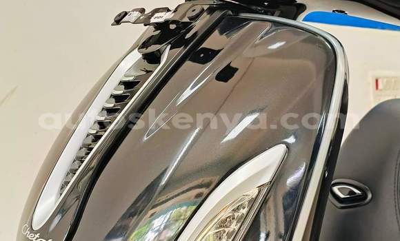 Haaraa Bajaj CHETAK Blue Doqdoqqee iti Nairobi keessatti Nairobi keessatti Haaraa Bajaj CHETAK Blue Doqdoqqee iti Nairobi keessatti Nairobi keessatti