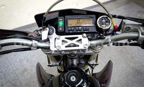 Oofamaa Suzuki DR-Z Black Doqdoqqee iti Nairobi keessatti Nairobi keessatti Oofamaa Suzuki DR-Z Black Doqdoqqee iti Nairobi keessatti Nairobi keessatti