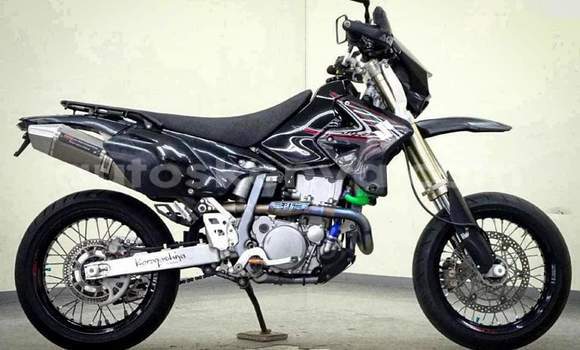 Oofamaa Suzuki DR-Z Black Doqdoqqee iti Nairobi keessatti Nairobi keessatti Oofamaa Suzuki DR-Z Black Doqdoqqee iti Nairobi keessatti Nairobi keessatti