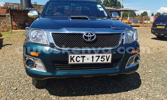 Oofamaa Toyota Hilux Blue Makiinaa iti Eldoret keessatti Rift Valley keessatti Oofamaa Toyota Hilux Blue Makiinaa iti Eldoret keessatti Rift Valley keessatti