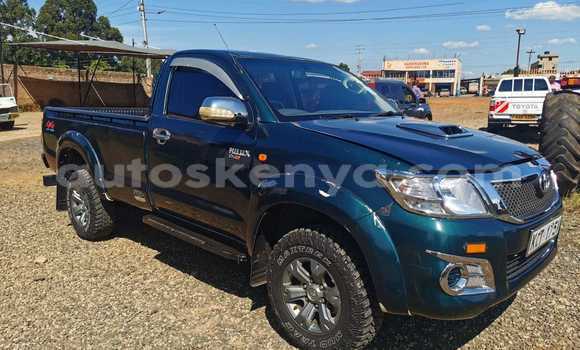 Oofamaa Toyota Hilux Blue Makiinaa iti Eldoret keessatti Rift Valley keessatti Oofamaa Toyota Hilux Blue Makiinaa iti Eldoret keessatti Rift Valley keessatti