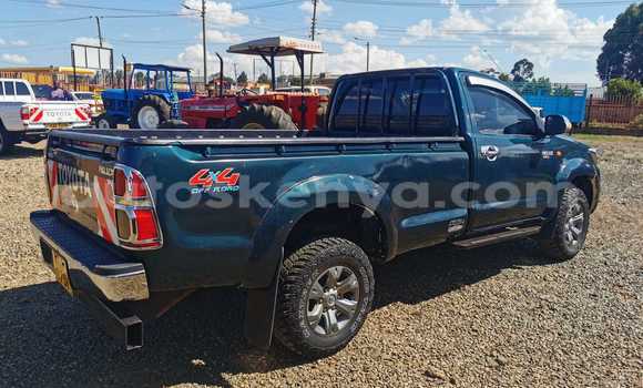 Oofamaa Toyota Hilux Blue Makiinaa iti Eldoret keessatti Rift Valley keessatti Oofamaa Toyota Hilux Blue Makiinaa iti Eldoret keessatti Rift Valley keessatti