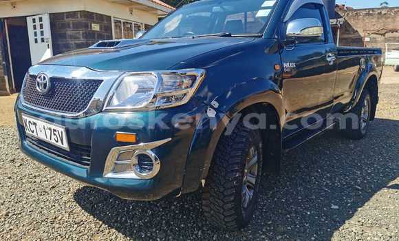 Oofamaa Toyota Hilux Blue Makiinaa iti Eldoret keessatti Rift Valley keessatti Oofamaa Toyota Hilux Blue Makiinaa iti Eldoret keessatti Rift Valley keessatti