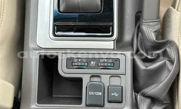 Nunua Mpya Toyota Land Cruiser Prado Nyeupe Gari ndani ya Nairobi nchini Nairobi Nunua Mpya Toyota Land Cruiser Prado Nyeupe Gari ndani ya Nairobi nchini Nairobi