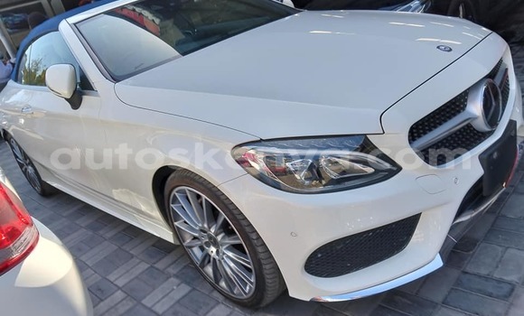 Oofamaa Mercedes‒Benz C–Class White Makiinaa iti Nairobi keessatti Nairobi keessatti Oofamaa Mercedes‒Benz C–Class White Makiinaa iti Nairobi keessatti Nairobi keessatti