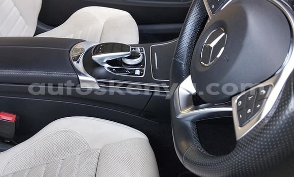 Oofamaa Mercedes‒Benz C–Class White Makiinaa iti Nairobi keessatti Nairobi keessatti Oofamaa Mercedes‒Benz C–Class White Makiinaa iti Nairobi keessatti Nairobi keessatti