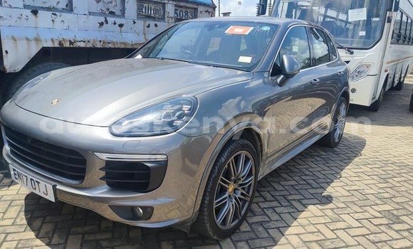 Oofamaa Porsche Cayenne Other Makiinaa iti Busia keessatti West Kenya keessatti Oofamaa Porsche Cayenne Other Makiinaa iti Busia keessatti West Kenya keessatti