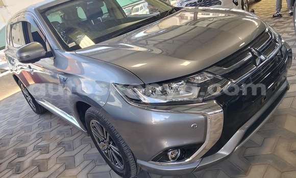 Oofamaa Mitsubishi Outlander Other Makiinaa iti Bura keessatti Northeast Kenya keessatti Oofamaa Mitsubishi Outlander Other Makiinaa iti Bura keessatti Northeast Kenya keessatti