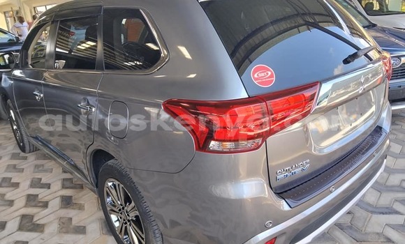 Oofamaa Mitsubishi Outlander Other Makiinaa iti Bura keessatti Northeast Kenya keessatti Oofamaa Mitsubishi Outlander Other Makiinaa iti Bura keessatti Northeast Kenya keessatti