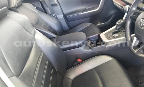 Oofamaa Toyota RAV4 Other Makiinaa iti Bungoma keessatti West Kenya keessatti Oofamaa Toyota RAV4 Other Makiinaa iti Bungoma keessatti West Kenya keessatti