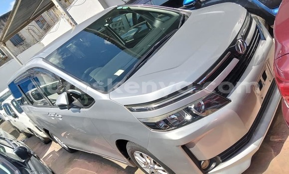 Oofamaa Toyota Voxy Other Makiinaa iti Bura keessatti Northeast Kenya keessatti Oofamaa Toyota Voxy Other Makiinaa iti Bura keessatti Northeast Kenya keessatti