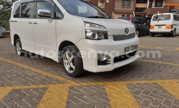 Buy Used Toyota Voxy White Car in Bungoma in West Kenya Buy Used Toyota Voxy White Car in Bungoma in West Kenya
