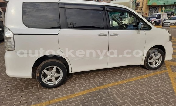 Buy Used Toyota Voxy White Car in Bungoma in West Kenya Buy Used Toyota Voxy White Car in Bungoma in West Kenya