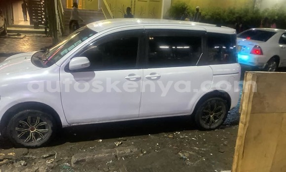 Buy Used Toyota Sienta White Car in Bura in Northeast Kenya Buy Used Toyota Sienta White Car in Bura in Northeast Kenya