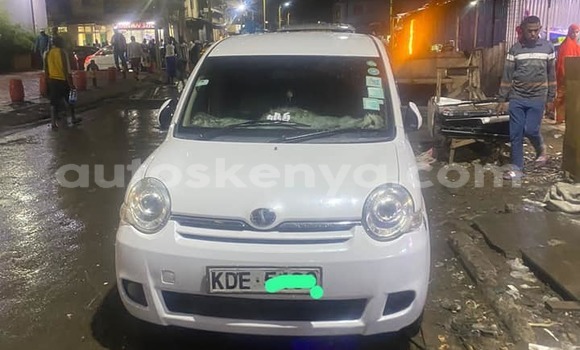 Buy Used Toyota Sienta White Car in Bura in Northeast Kenya Buy Used Toyota Sienta White Car in Bura in Northeast Kenya