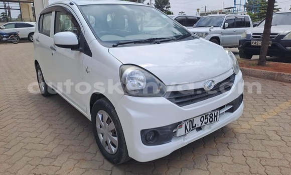 Nunua Ilio tumika Daihatsu Mira Nyingine Gari ndani ya Bungoma nchini West Kenya