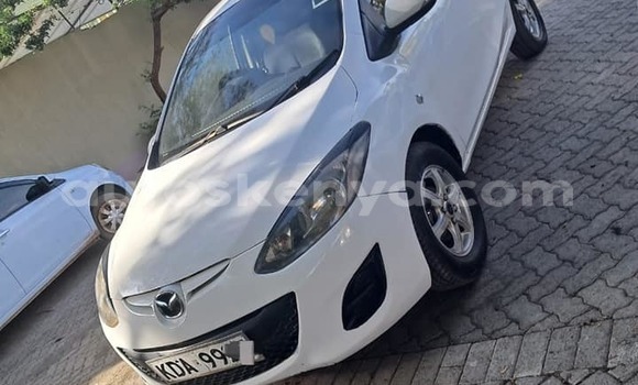 Oofamaa Mazda Demio White Makiinaa iti Busia keessatti West Kenya keessatti Oofamaa Mazda Demio White Makiinaa iti Busia keessatti West Kenya keessatti