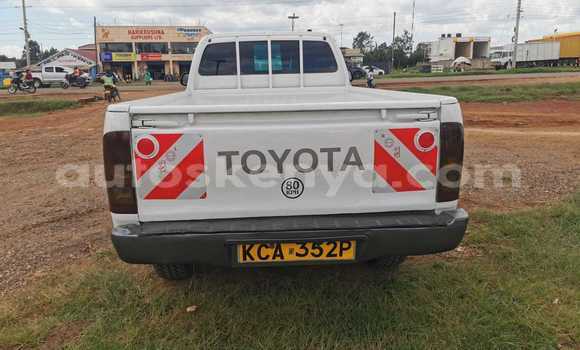 Oofamaa Toyota Hilux Other Makiinaa iti Eldoret keessatti Rift Valley keessatti Oofamaa Toyota Hilux Other Makiinaa iti Eldoret keessatti Rift Valley keessatti