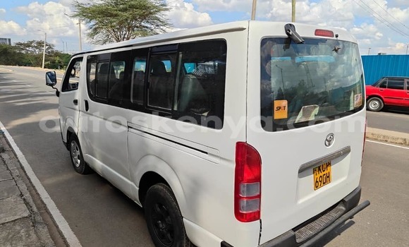 Buy Used Toyota Hiace White Car in Bungoma in West Kenya Buy Used Toyota Hiace White Car in Bungoma in West Kenya