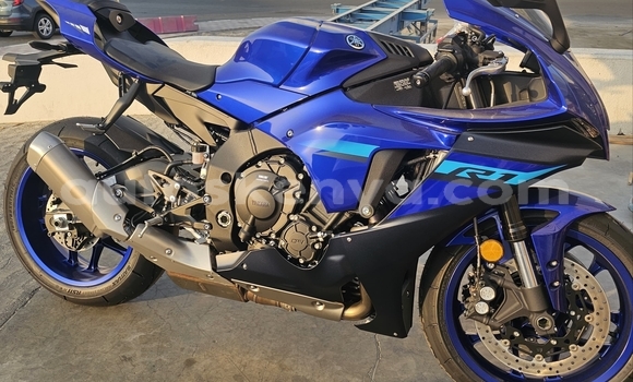 Oofamaa Yamaha R1 Blue Doqdoqqee iti Nairobi keessatti Nairobi keessatti
